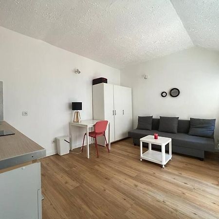 Le Cocon De Melun Apartamento Exterior foto