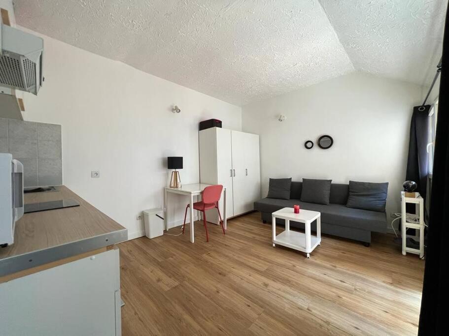 Le Cocon De Melun Apartamento Exterior foto